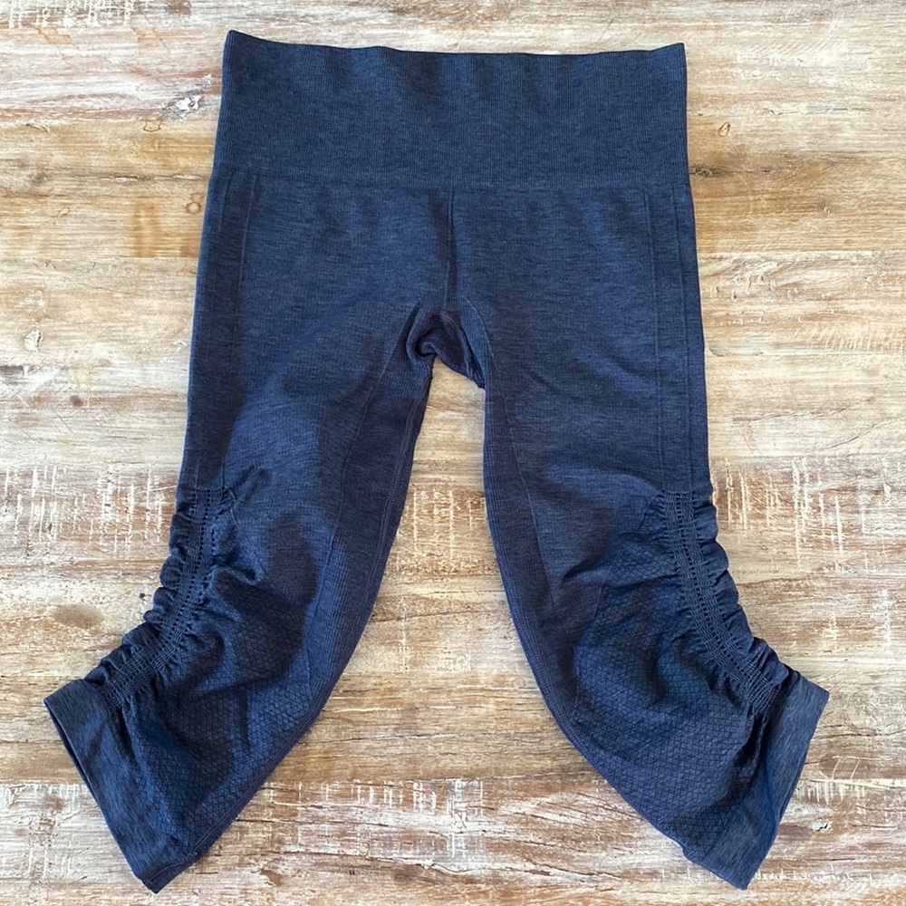 EUC Lululemon In The Flow Crop II